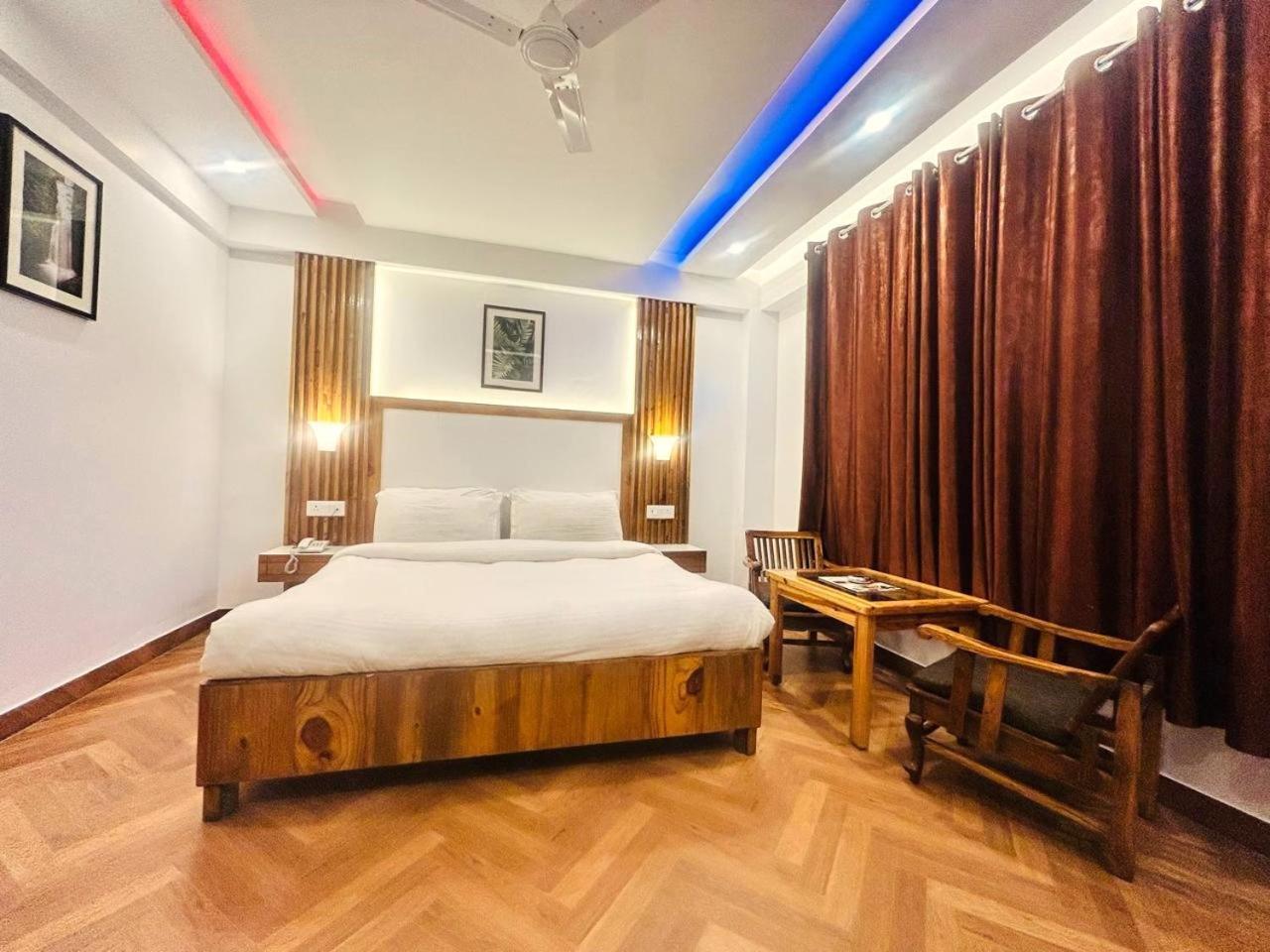Queens Hill By Edge Mussoorie Extérieur photo