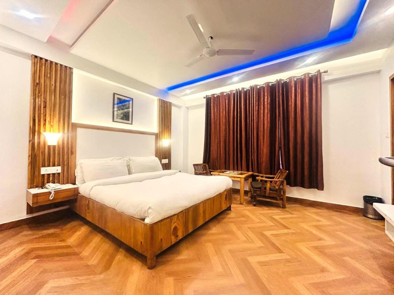 Queens Hill By Edge Mussoorie Extérieur photo