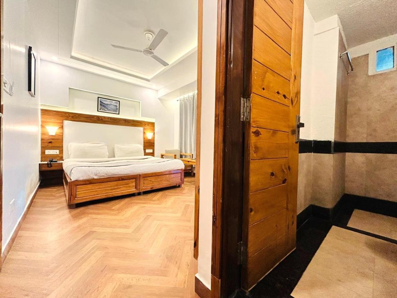 Queens Hill By Edge Mussoorie Extérieur photo