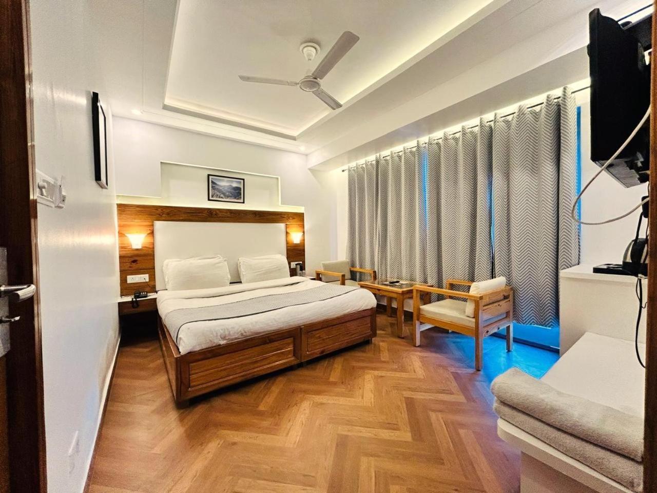 Queens Hill By Edge Mussoorie Extérieur photo