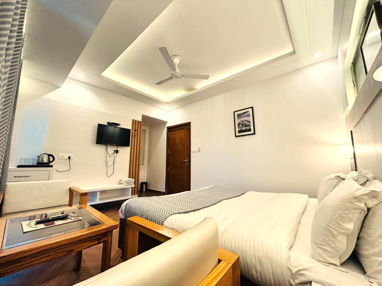 Queens Hill By Edge Mussoorie Extérieur photo