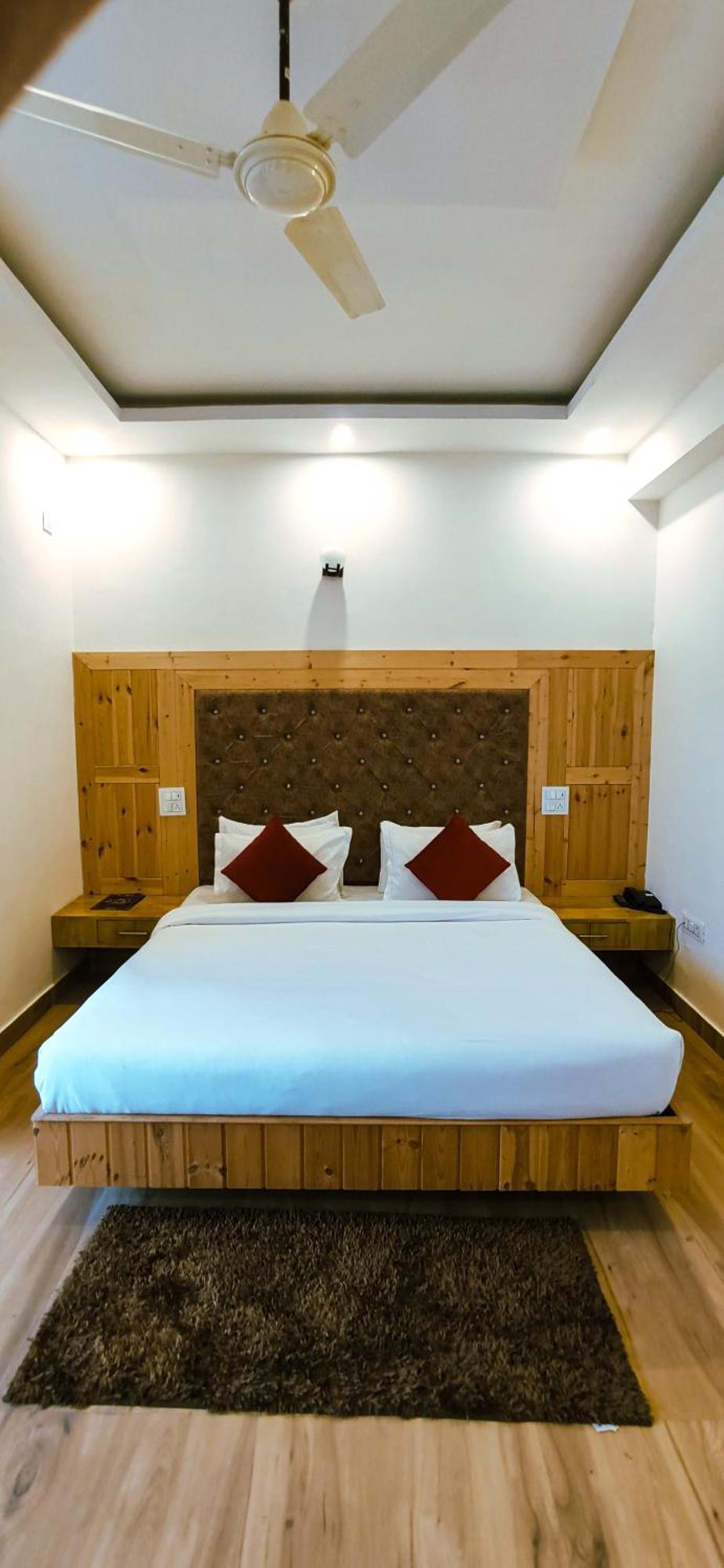Queens Hill By Edge Mussoorie Extérieur photo